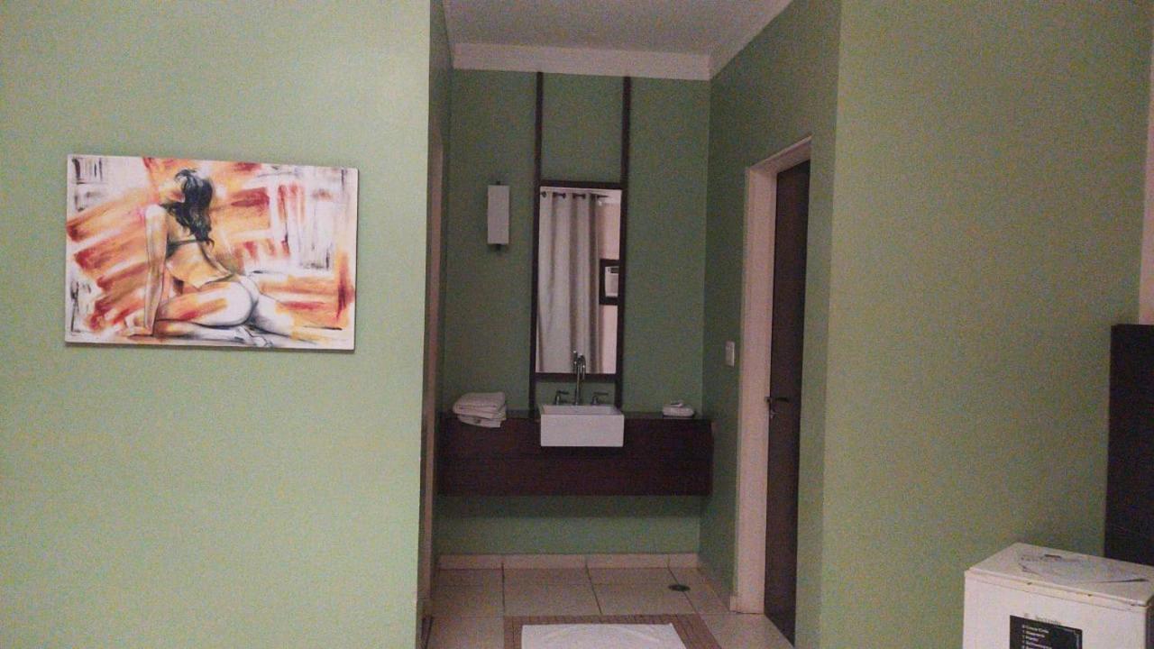 Movie Inn Motel E Hospedagem (Adults Only) Ribeirao Preto Ngoại thất bức ảnh