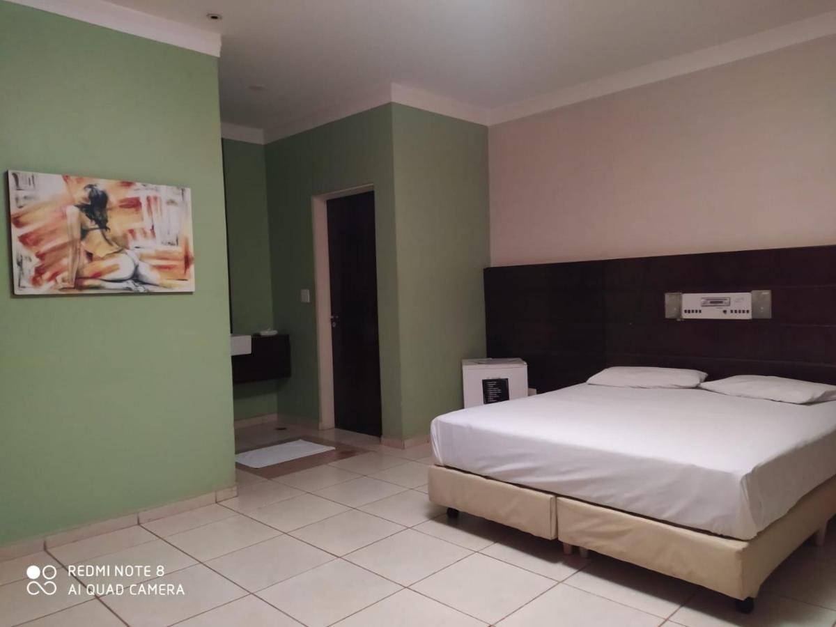 Movie Inn Motel E Hospedagem (Adults Only) Ribeirao Preto Ngoại thất bức ảnh