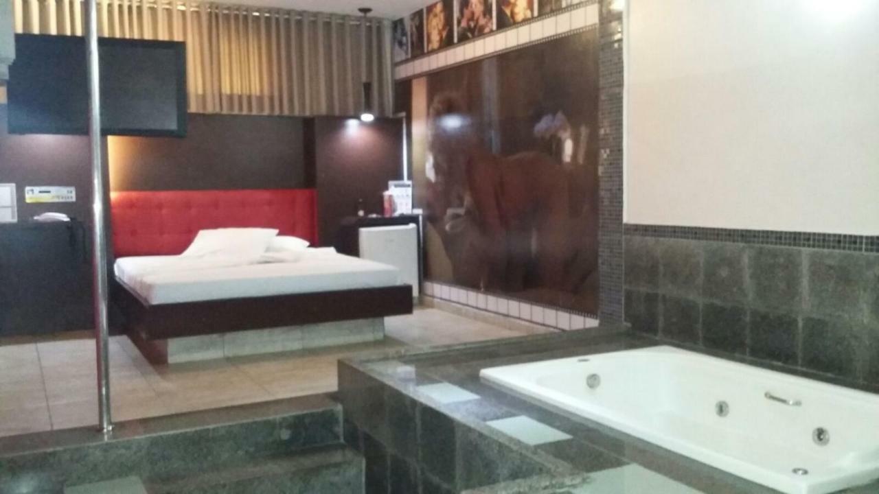Movie Inn Motel E Hospedagem (Adults Only) Ribeirao Preto Ngoại thất bức ảnh